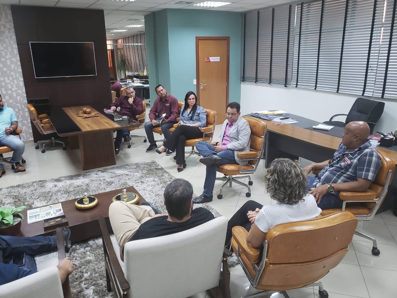 width: 260px; height: 180px;